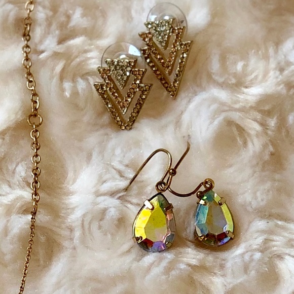 BUNDLE of Gold Tone Sparkle Jewelry - Picture 1 of 3